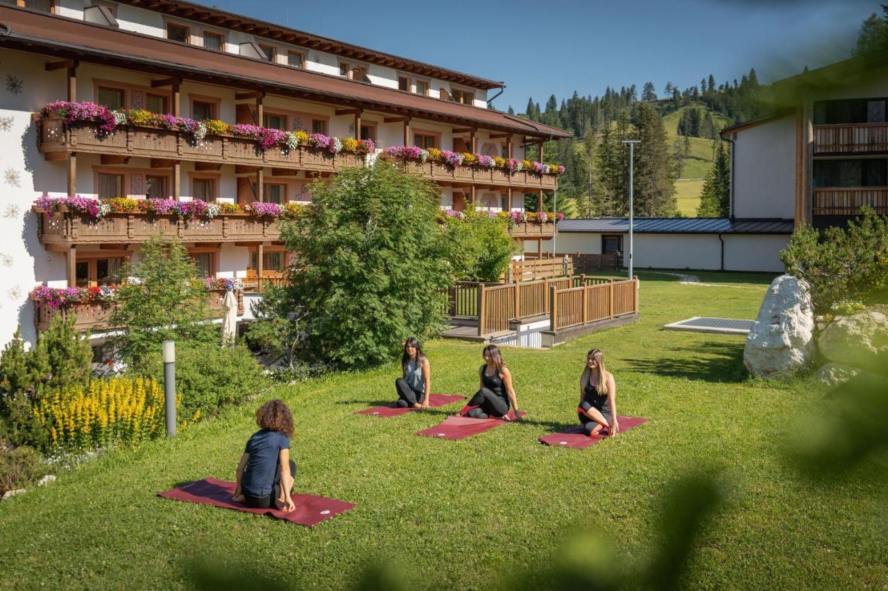 Moseralm Dolomiti Spa Resort โนวาเลวานเต ภายนอก รูปภาพ